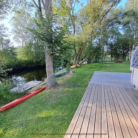 'river Lounge'